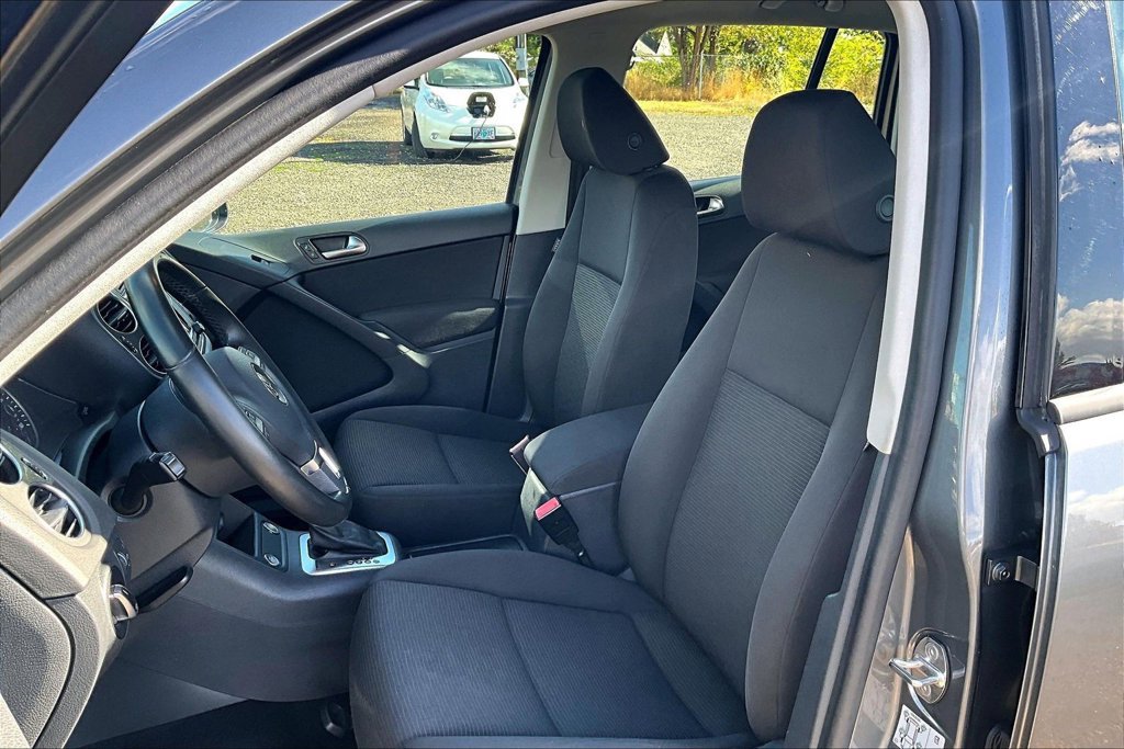 Used 2018 Volkswagen Tiguan Limited AWD/4WD image 9