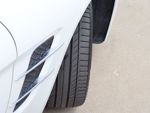 Used 2017 Mercedes-Benz SL 550 w/ Driver Assistance Package image 52