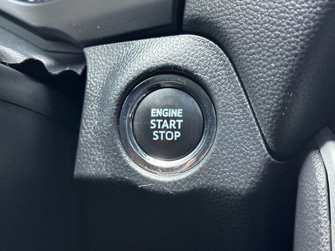 Certified 2022 Toyota RAV4 XLE w/ Convenience Package AWD/4WD image 21