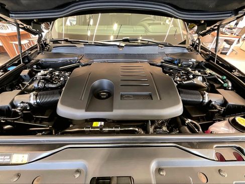 New 2026 Land Rover Discovery Limited Edition image 11