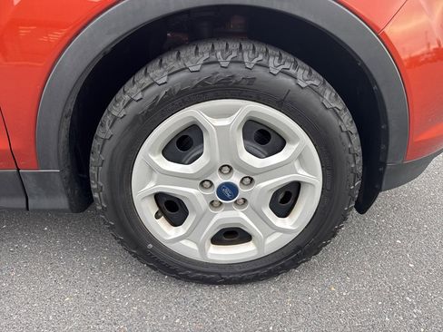 Used 2019 Ford Escape S image 10