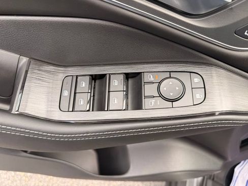 New 2026 Nissan Rogue Platinum w/ Platinum Premium Package AWD/4WD image 11