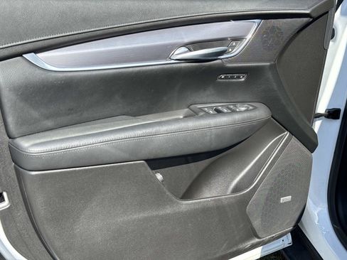 Used 2018 Cadillac XT5 Premium Luxury image 19