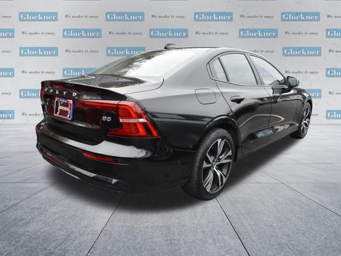 Used 2024 Volvo S60 B5 Plus image 4