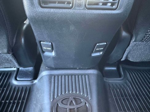 Used 2019 Toyota 4Runner SR5 Premium image 20