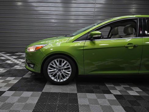 Used 2018 Ford Focus Titanium FWD image 37