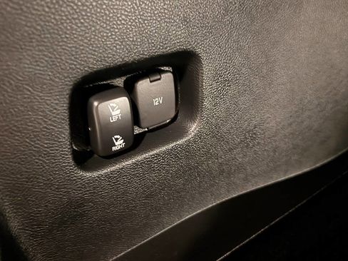 Used 2019 Ford Edge Titanium w/ Equipment Group 301A image 14