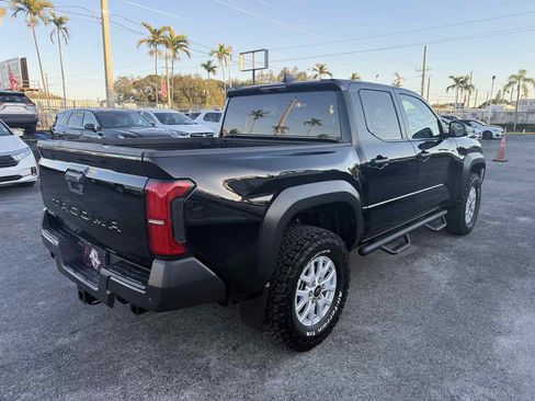 Used 2024 Toyota Tacoma SR w/ SR Upgrade Package image 8