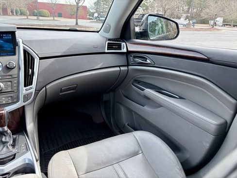 Used 2012 Cadillac SRX Luxury image 26