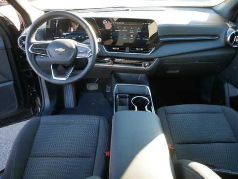 Certified 2025 Chevrolet Equinox LT image 10