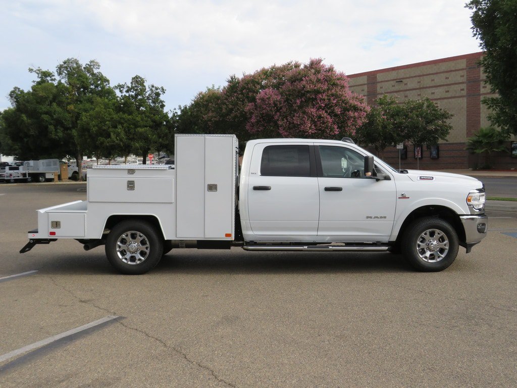 New 2022 RAM 3500 SLT w/ Quick Order Package 2YG SLT AWD/4WD image 4