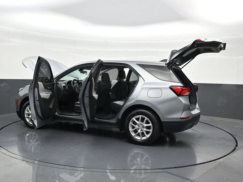 Used 2024 Chevrolet Equinox LS w/ LS Convenience Package FWD image 36