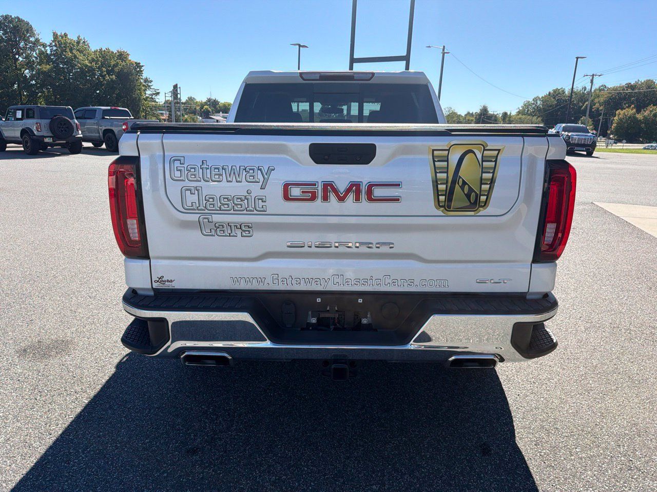 Used 2022 GMC Sierra 1500 SLT w/ SLT Premium Package AWD/4WD image 8
