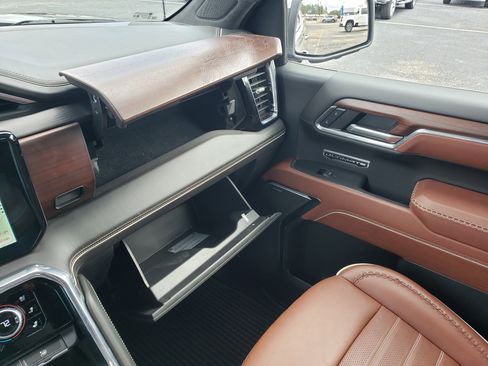 Used 2024 GMC Sierra 1500 Denali Ultimate image 25