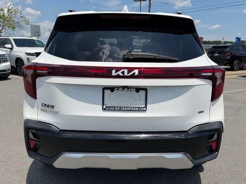 Certified 2024 Kia Seltos SX w/ SX Sunroof Package AWD/4WD image 6