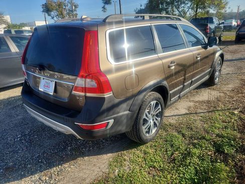 Used 2015 Volvo XC70 T5 Premier w/ Proximity Package image 3