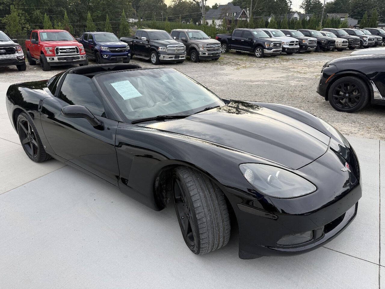 Used 2006 Chevrolet Corvette Coupe w/ Preferred Equipment Group RWD image 12