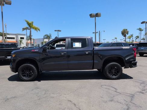 Used 2023 Chevrolet Silverado 1500 Custom Trail Boss AWD/4WD image 5