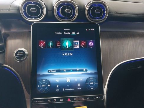 New 2025 Mercedes-Benz GLC 350e 4MATIC image 14