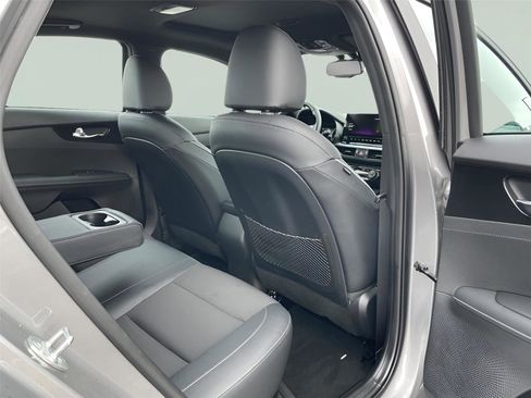 Used 2024 Kia Forte GT-Line w/ GT-Line Premium Package image 18