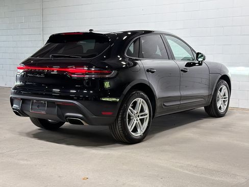 Certified 2026 Porsche Macan AWD/4WD image 7