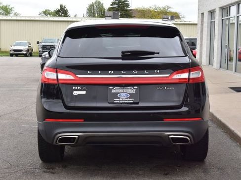 Used 2018 Lincoln MKX Reserve w/ Driver Assistance Package AWD/4WD image 10