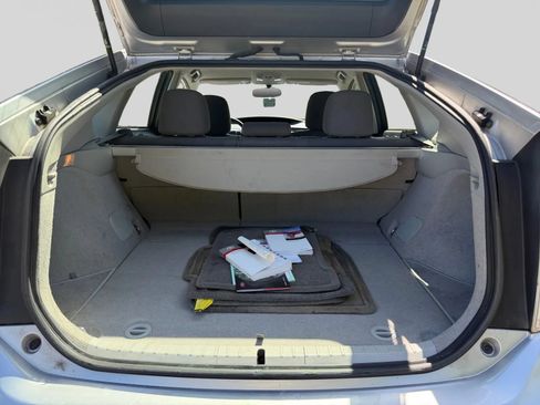 Used 2014 Toyota Prius Two FWD image 19