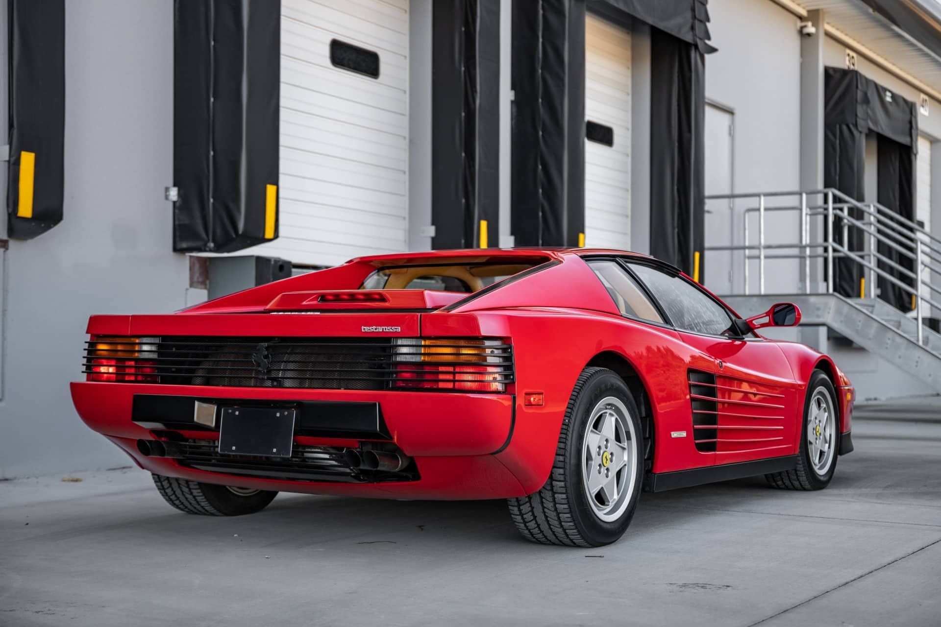 Used 1989 Ferrari Testarossa RWD image 9