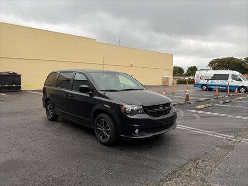 Used 2018 Dodge Grand Caravan SE image 9