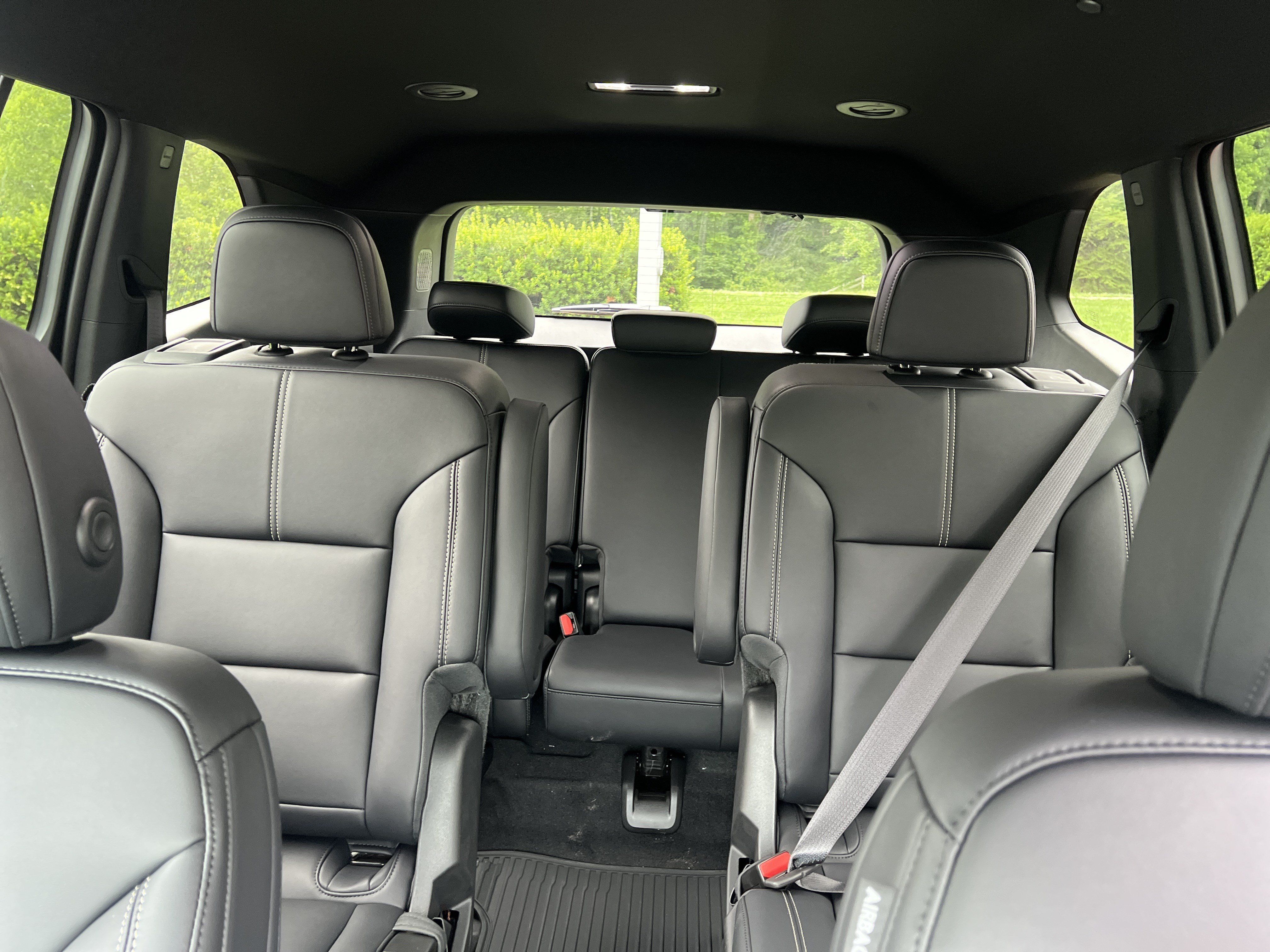 New 2026 GMC Acadia Elevation w/ Elevation Premium Package AWD/4WD image 12