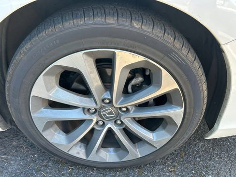 Used 2015 Honda Accord Sport image 2