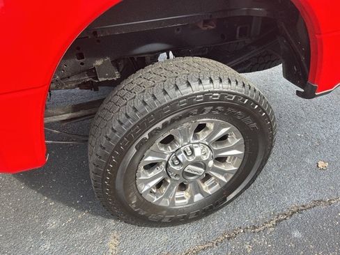 Used 2018 Ford F250 Lariat w/ Chrome Package image 8