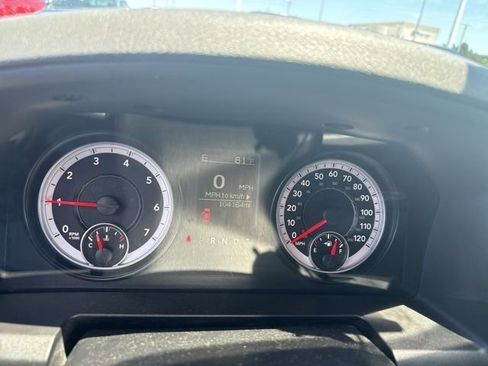Used 2015 RAM 1500 Express w/ Black Ram 1500 Express Group AWD/4WD image 18