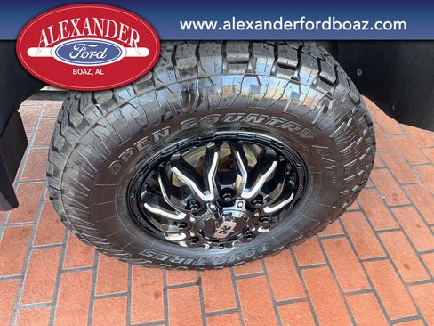 Used 2023 GMC Sierra 3500 Pro w/ Convenience Package image 10