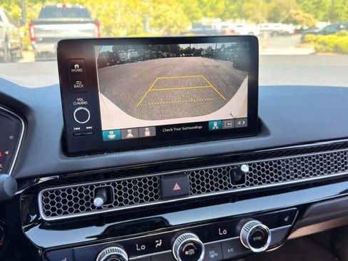 Used 2022 Honda Civic Sport Touring image 4