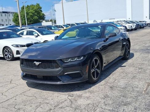 Used 2024 Ford Mustang Coupe RWD image 2