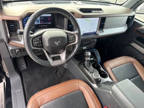 Used 2023 Ford Bronco Outer Banks AWD/4WD image 11