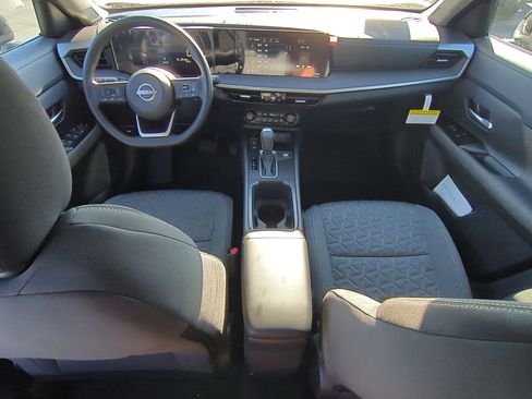 New 2026 Nissan Kicks SV image 16