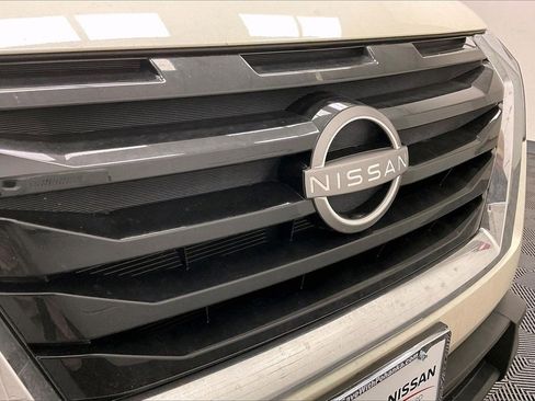 Certified 2024 Nissan Pathfinder SV image 20