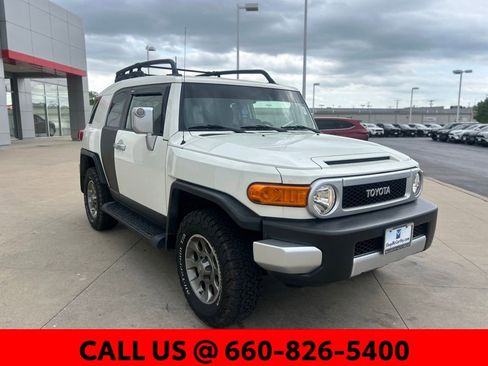 Used 2013 Toyota FJ Cruiser 4WD w/ Convenience Pkg image 4
