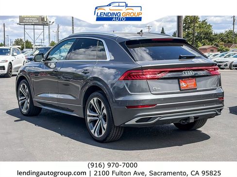 Used 2019 Audi Q8 Prestige w/ Adaptive Chassis Package AWD/4WD image 2