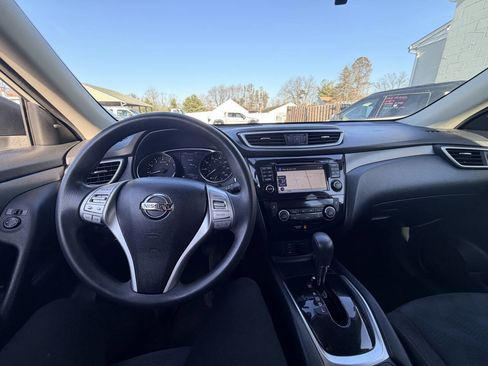 Used 2015 Nissan Rogue SV w/ SV Premium Package image 34