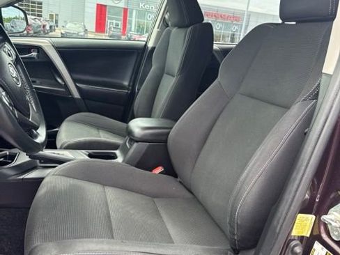 Used 2018 Toyota RAV4 XLE w/ Plus Extra Value Package AWD/4WD image 9