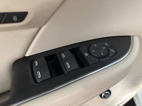 Used 2023 Buick Envision Avenir image 12