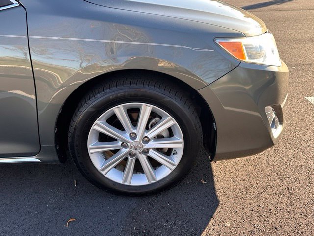Used 2012 Toyota Camry XLE w/ Leather Pkg FWD image 16