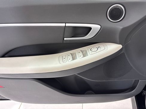 Certified 2025 Hyundai Sonata SEL FWD image 17