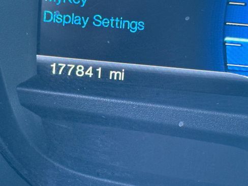 Used 2015 Ford Explorer Limited image 13