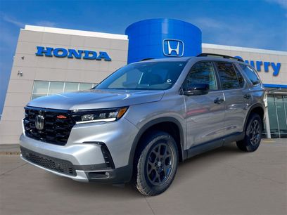 New 2025 Honda Pilot TrailSport