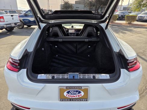 Used 2018 Porsche Panamera 4S image 14