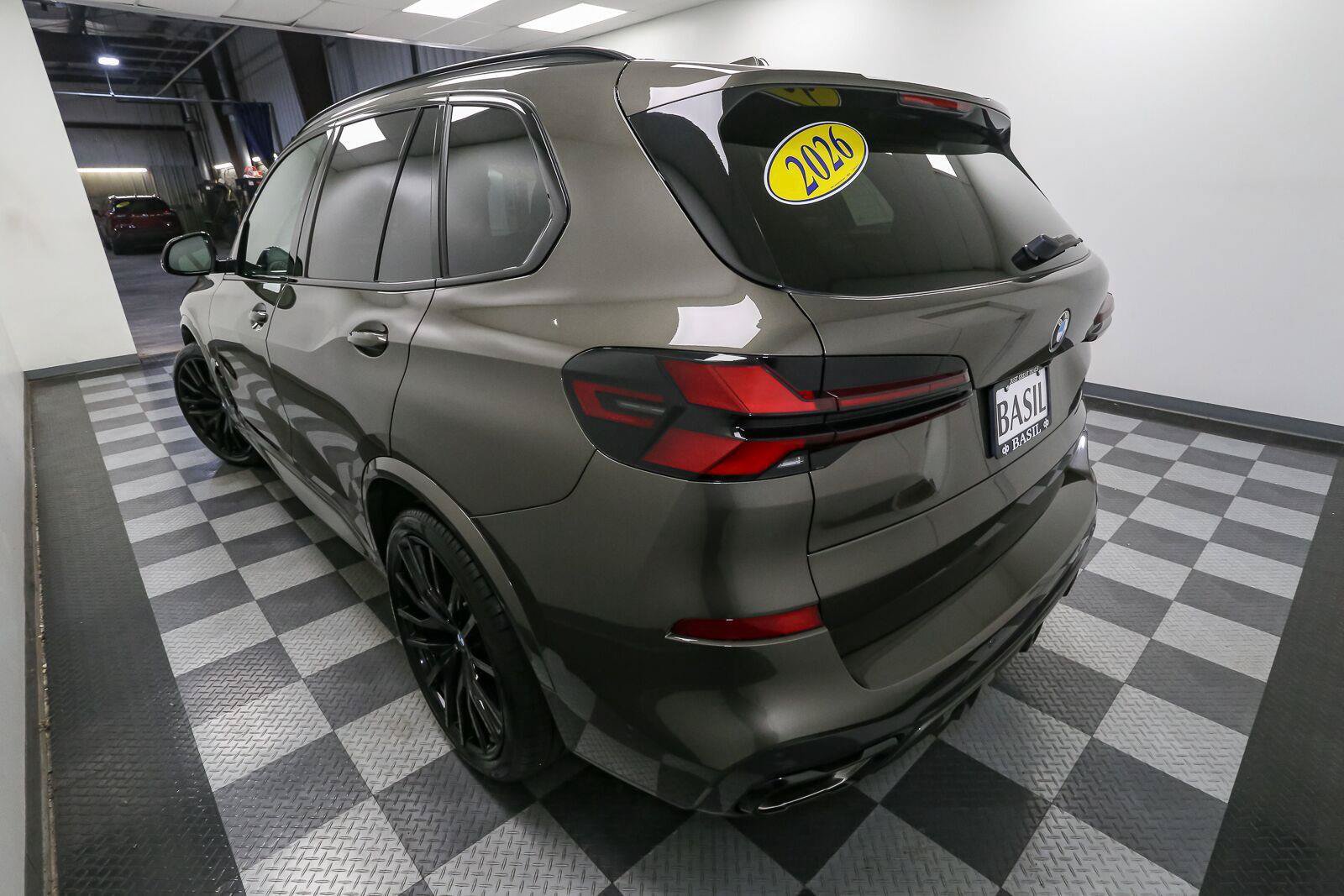 Used 2026 BMW X5 xDrive40i w/ M Sport Package AWD/4WD image 9